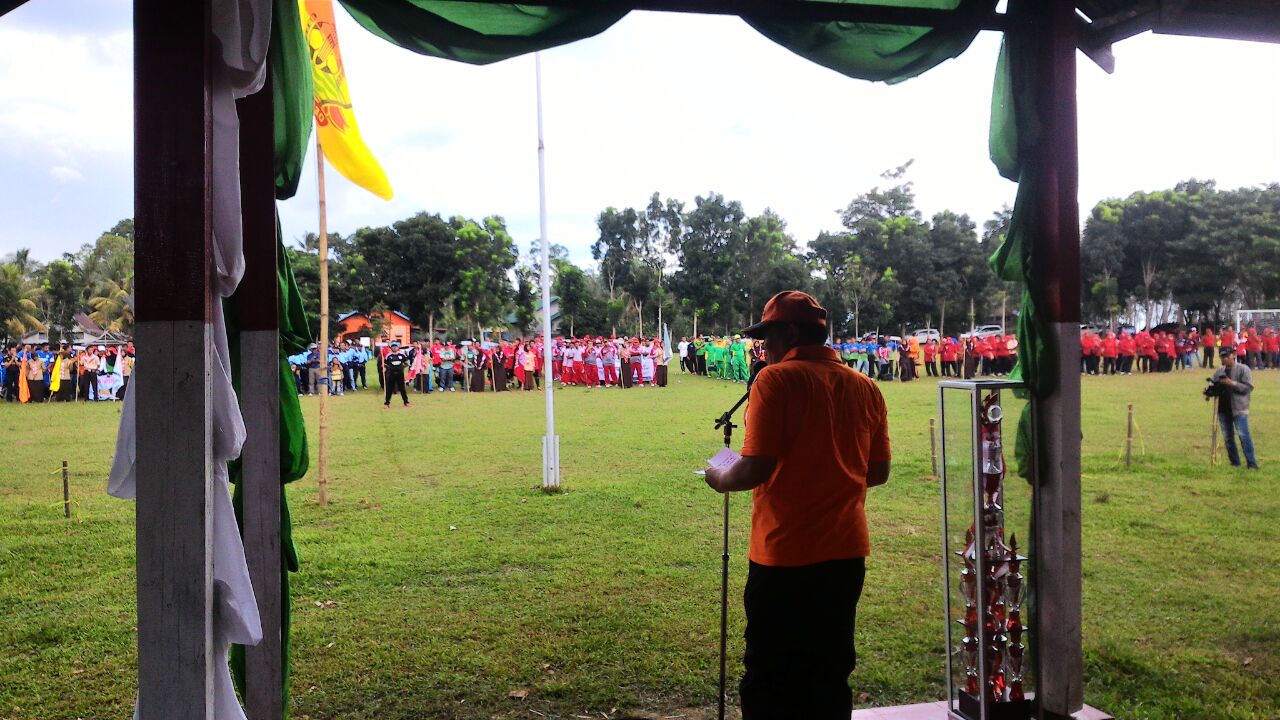 AM Sukri Buka Turnamen Oemar Bakrie Cup I Antar PGRI 