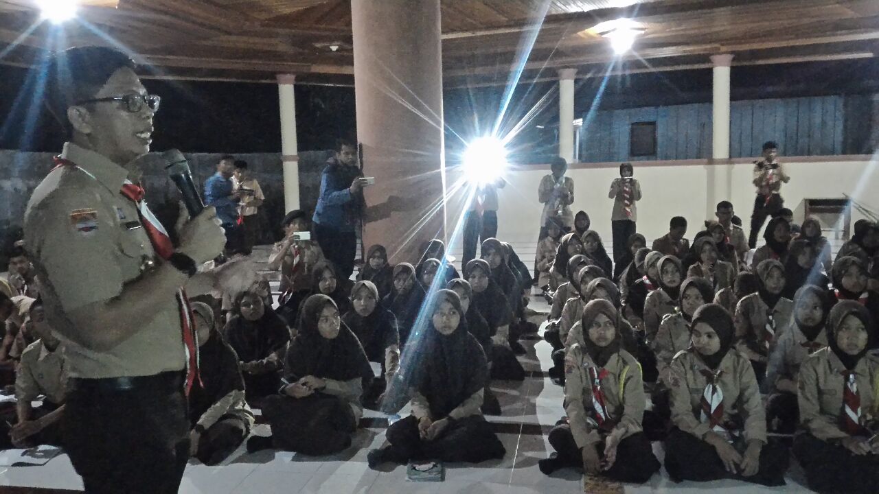 Tomy Ceramah Pendidikan Karakter di Pramuka Pangkalan SMAN 9 Bulukumba