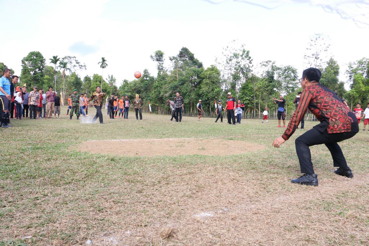 Bupati Buka Turnamen Sepak Bola Tamaona Cup III