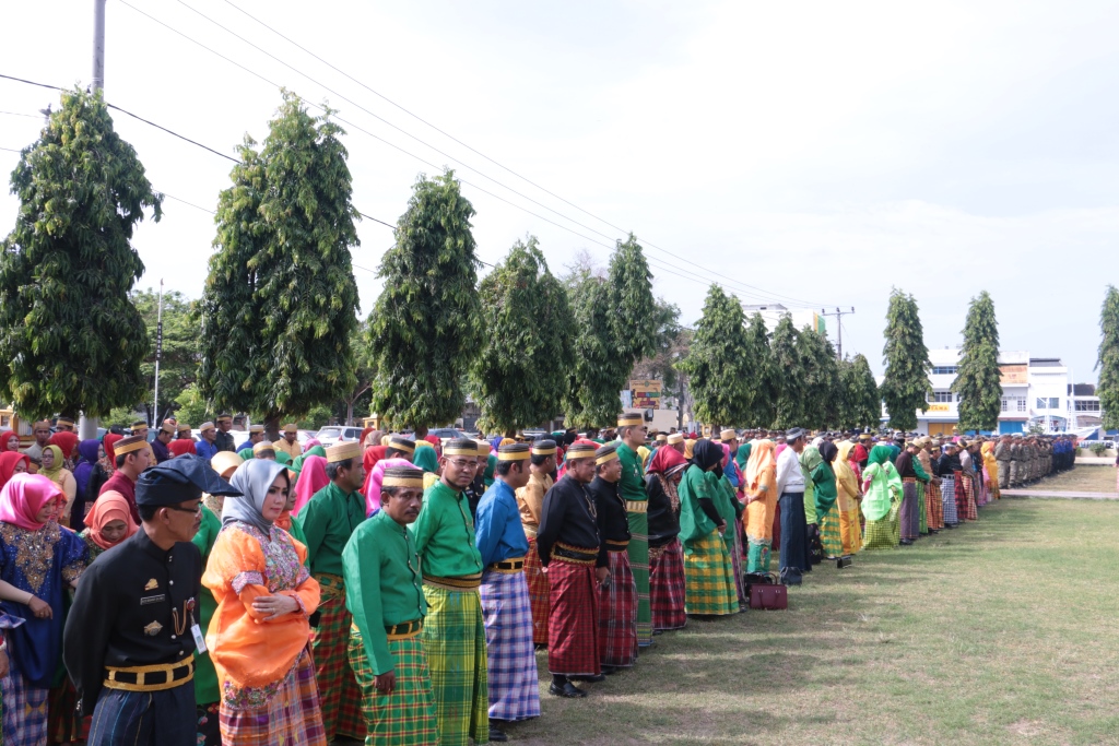 HUT Sulsel, Pegawai Tampak Cantik-cantik dan Gagah-gagah