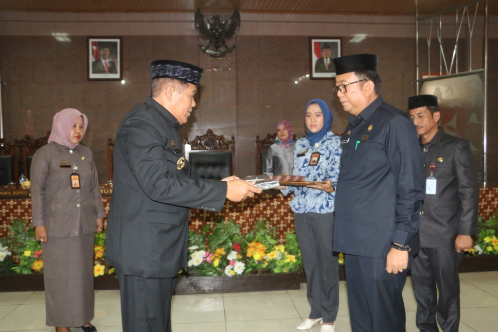 RAPBD 2018 Diserahkan, Capai Nilai Rp1,499 Triliun 