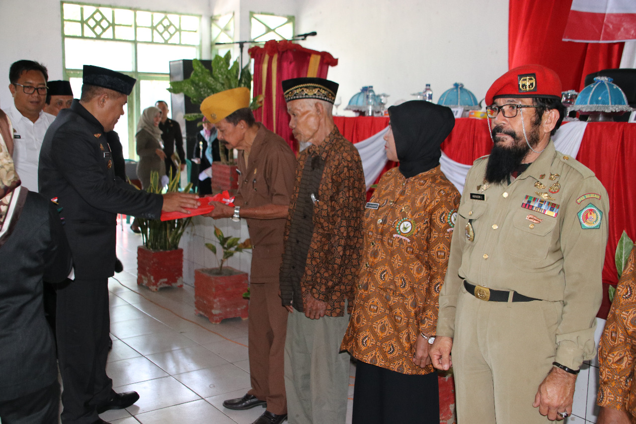 Bupati Silaturrahmi dengan Para Veteran dan Unsur Korban 40 Ribu Jiwa