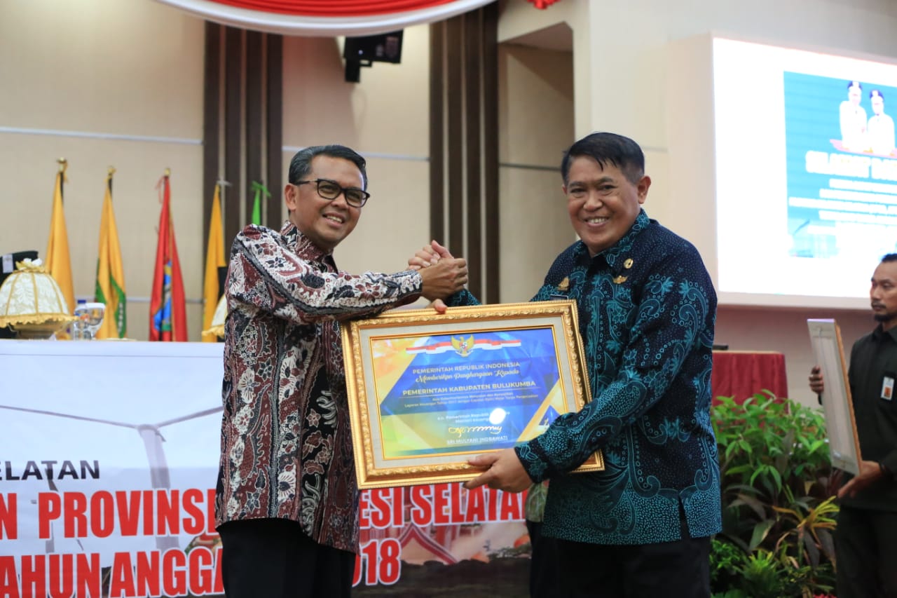 6 KALI WTP, BUPATI DIGANJAR PENGHARGAAN OLEH PRESIDEN