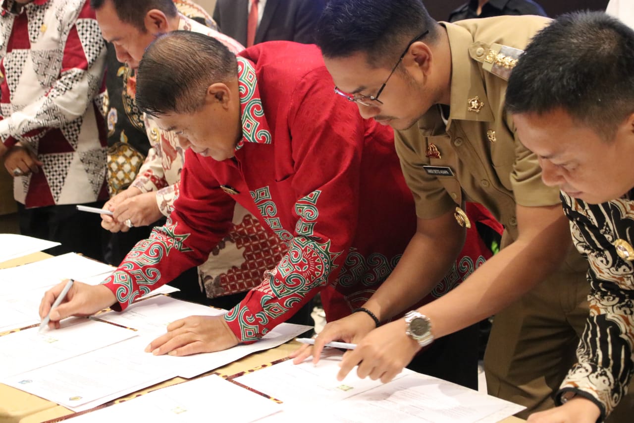 PEMKAB DAN KANWIL DITJEN PAJAK SULSEL SEPAKAT OPTIMALKAN PENERIMAAN PAJAK