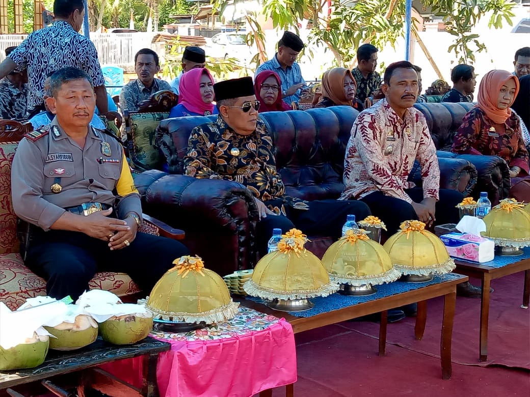 Bupati Resmikan Kantor Desa Bontobarua Kecamatan Bontotiro