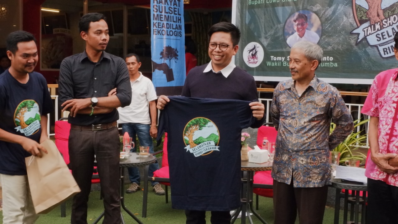 Tomy Bicara Hutan di Makassar