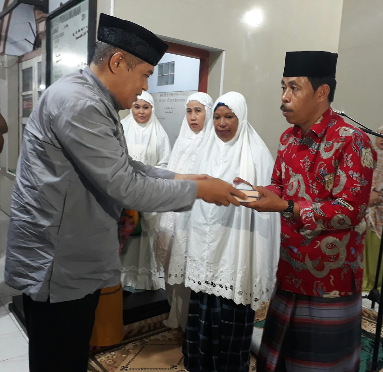 HARI KETIGA SAFARI RAMADHAN BUPATI SAPA MASYARAKAT BULUKUMPA