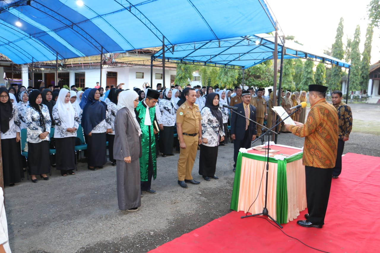 Jumat Terakhir Ramadan, Bupati Lantik Kepsek SD SMP dan Kepala Puskesmas