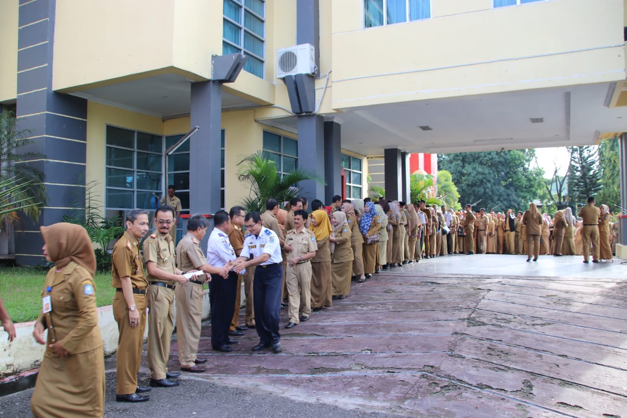 Upacara Bendera Plus Halal Bil Halal
