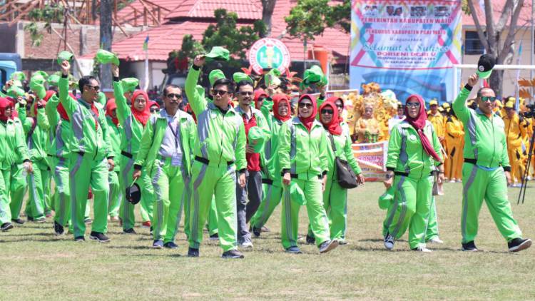 HADIRI PEMBUKAAN PORSENI PGRI, TOMY SATRIA PIMPIN DEFILE BULUKUMBA
