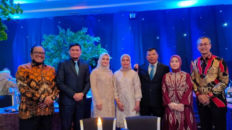 Andi Utta Hadiri Resepsi Pernikahan Putri Danny Pomanto 