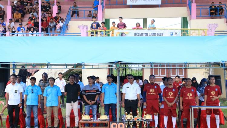 Pembukaan Bupati Cup Tingkat Ujung Bulu Diwarnai Eksibisi, DPRD Menang Tipis 