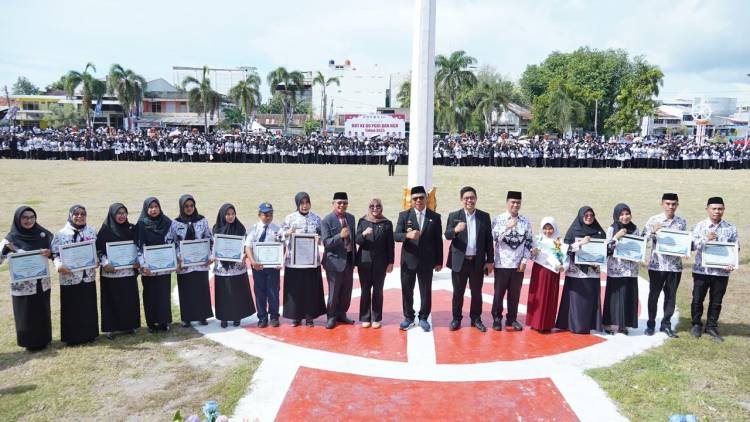 HUT PGRI, Bupati Andi Utta Luncurkan Koperasi Lentera Merah Putih