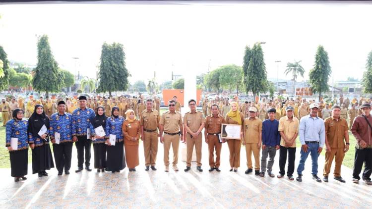Serahkan SK PPPK Paruh Waktu, Andi Utta: Tidak Perlu Euforia Berlebihan, Tapi Tunjukkan Kinerjanya