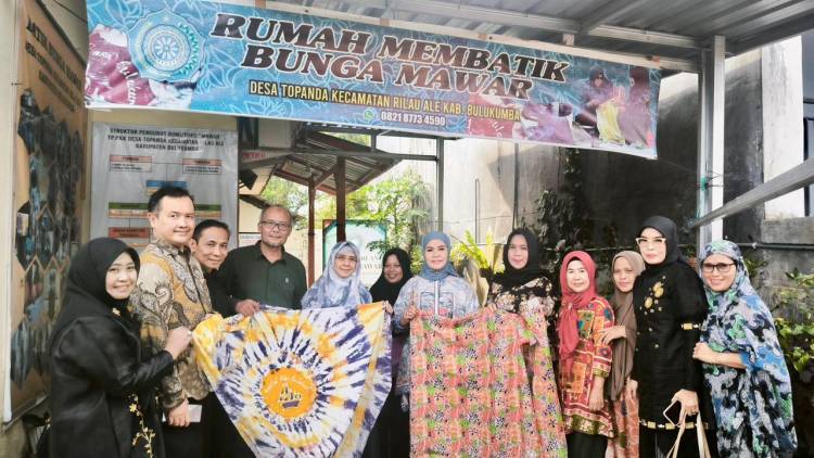 Kepala BI Sulsel Tinjau Rumah Batik Khas Bulukumba, Dorong Pemberdayaan Perempuan dan Penguatan UMKM