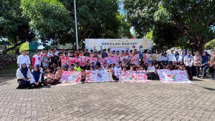 Rumah Membatik Bunga Mawar Bulukumba Latih Siswa SRMP 23 Makassar Bikin Sarung Batik Shibori