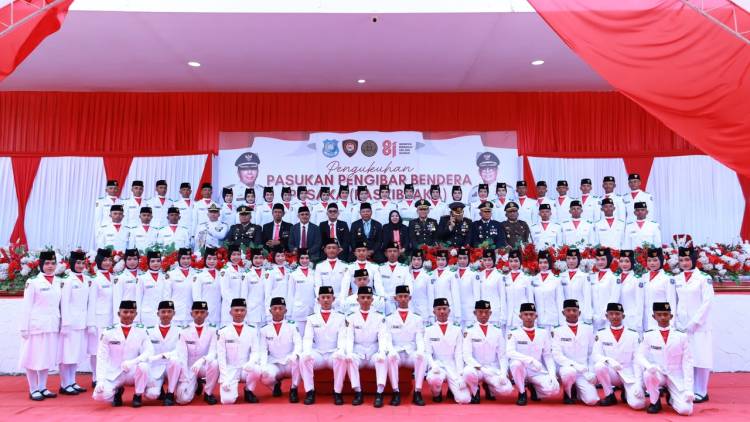 Bupati Andi Utta Kukuhkan 72 Anggota Paskibra Bulukumba
