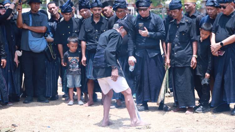 Ritual Andingingi Awali Rangkaian Festival Pinisi 2026, Teguhkan Harmoni Manusia dan Alam