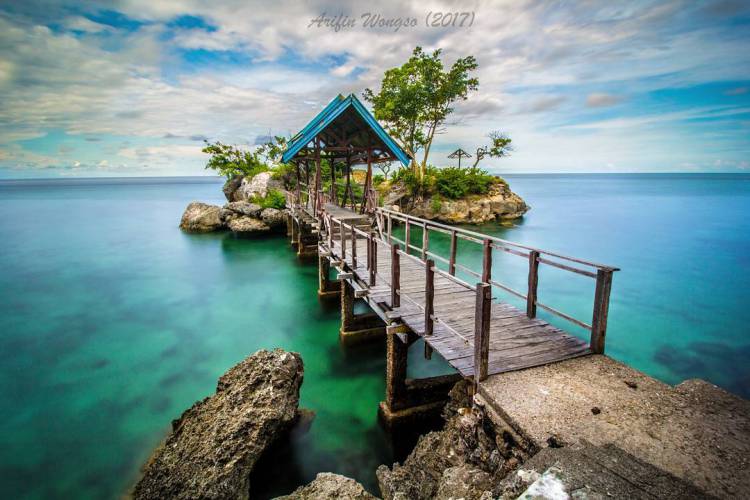 Pantai Ujung Tiro