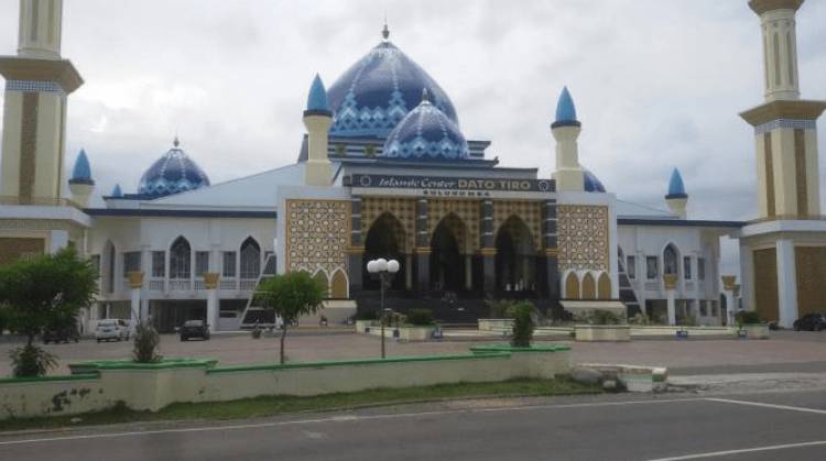 Masjid Islamic Centre "Dato Tiro"