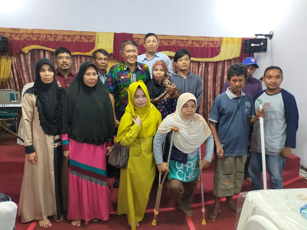 Bupati Jamu Makan Malam Puluhan Penyandang Disabilitas di Rujab