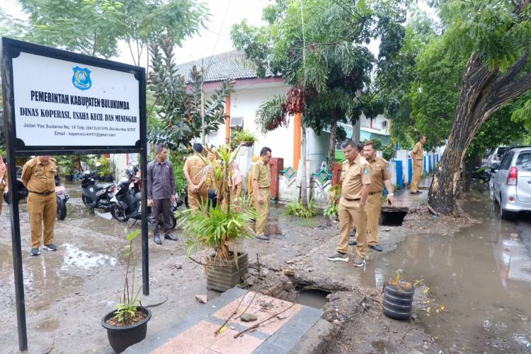 Hari Pertama Kantor, Bupati dan Wabup Lakukan Sidak