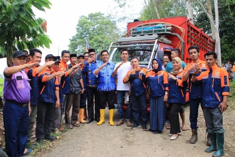 Bulukumba Jadi Daerah Pemasok Ternak Sapi, Wabup Lepas 46 Sapi Qurban ke Kalimantan 