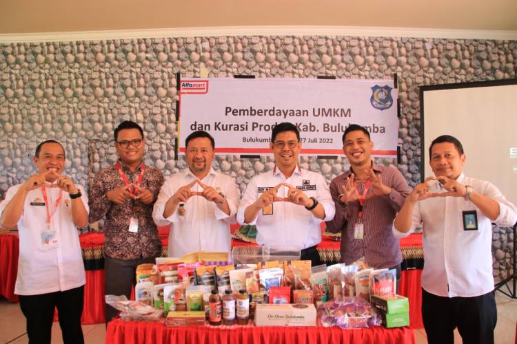Manajemen Alfamart Bertemu Pelaku UKM untuk Kurasi Produk Lokal