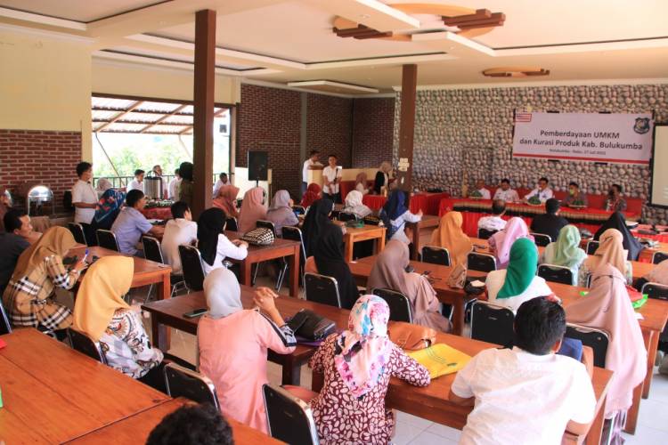 Manajemen Alfamart Bertemu Pelaku UKM untuk Kurasi Produk Lokal