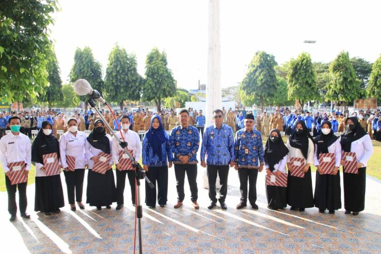 Pertama kali, Bupati Andi Utta Serahkan SK PPPK Nakes