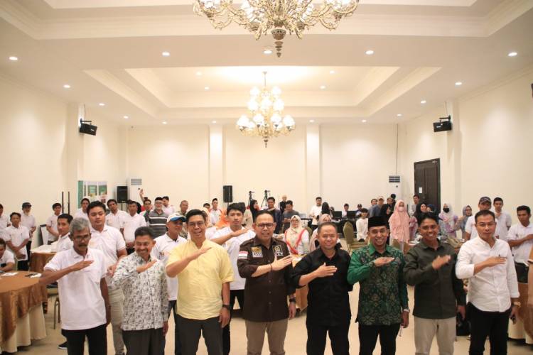 Komisi IV DPR RI Gelar Bimtek dan Expo Sawit Baik Indonesia