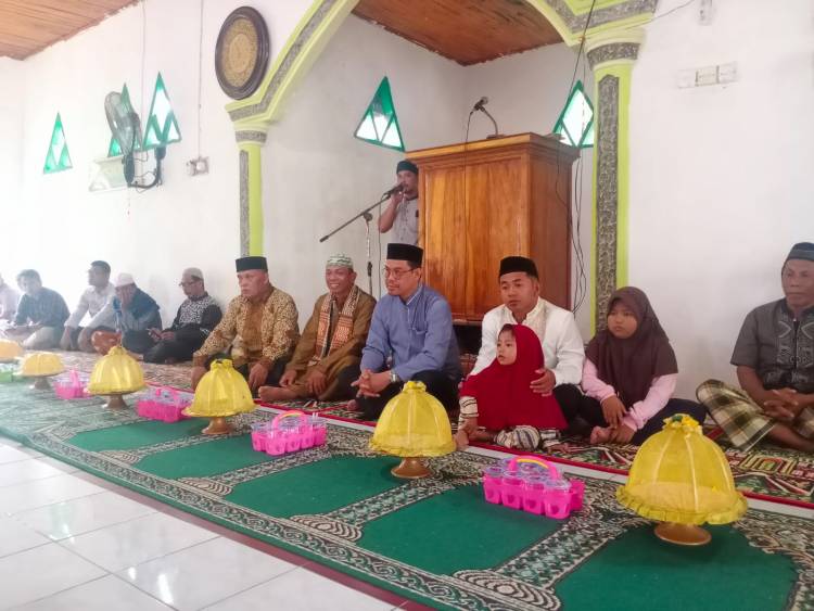 Sehari, Wabup Edy Manaf Hadiri Maulid di Dua Desa