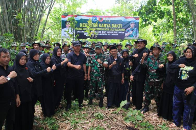 Lestarikan Kawasan Adat, 3.300 Pohon Bibit Unggul Ditanam di Kawasan Adat Ammatoa Kajang
