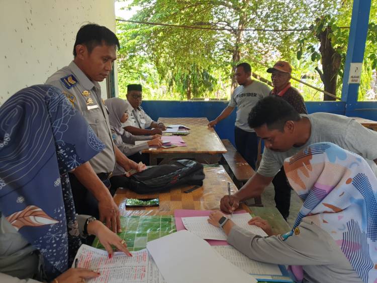 Dishub Bulukumba Bantu Biaya Izin Trayek kepada Sopir Angkutan