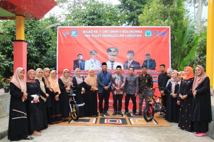 Kunjungi SMK Negeri 11 Bulukumba, Bupati Andi Utta Motivasi Siswa dan Alumni Menjadi Wirausaha Muda