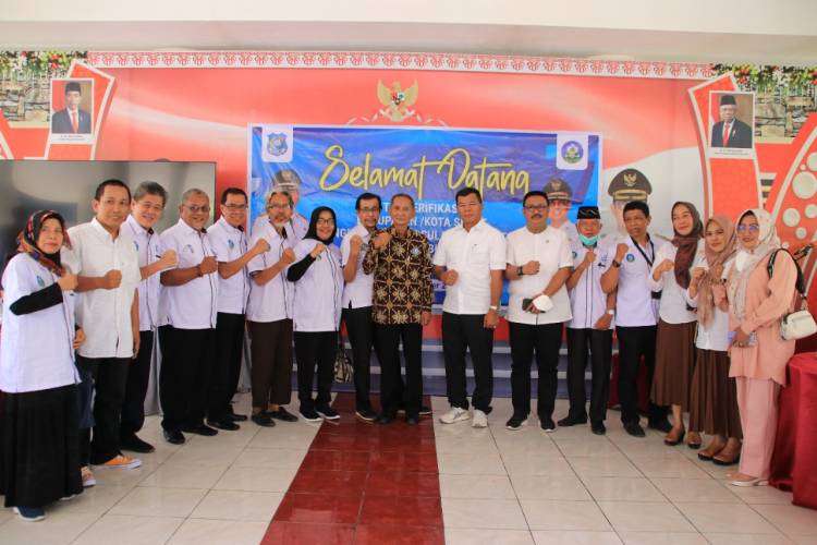 Terima Tim Verifikasi Kabupaten Sehat, Bupati Andi Utta: Hidup Bersih Dimulai di Lingkungan Keluarga