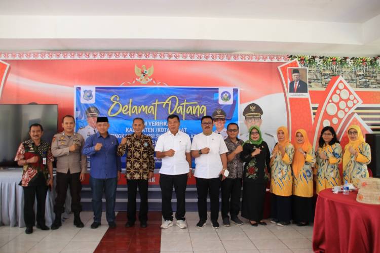 Terima Tim Verifikasi Kabupaten Sehat, Bupati Andi Utta: Hidup Bersih Dimulai di Lingkungan Keluarga