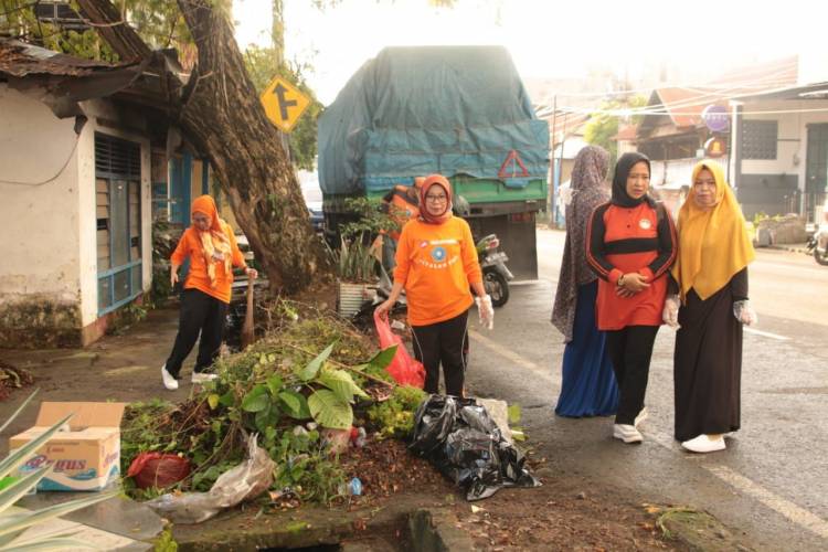 Aksi Bulukumba Bersih Dimulai, Gotong Royong Lanjut Senam Bersama