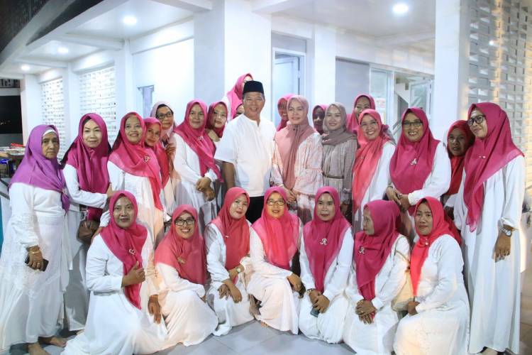Kukuhkan Pengurus Masjid Terapung Tanjung Bira, Bupati Andi Utta : Pembangunan Masjid Ini Penuh Perjuangan