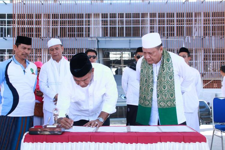 Lepas Kirab Santri, Bupati Andi Utta: Hari Santri bukan milik santri semata, namun milik kita semua