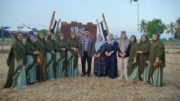 Kolaborasi Pemdes dan Sanggar Seni, Bupati Andi Utta Buka Festival Sawah II