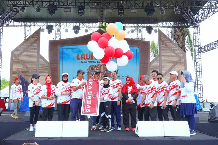 Bersama Pimpinan dan Anggota DPRD, Bupati Andi Utta Resmi Luncurkan CFD di Pantai Merpati, Begini Manfaatnya
