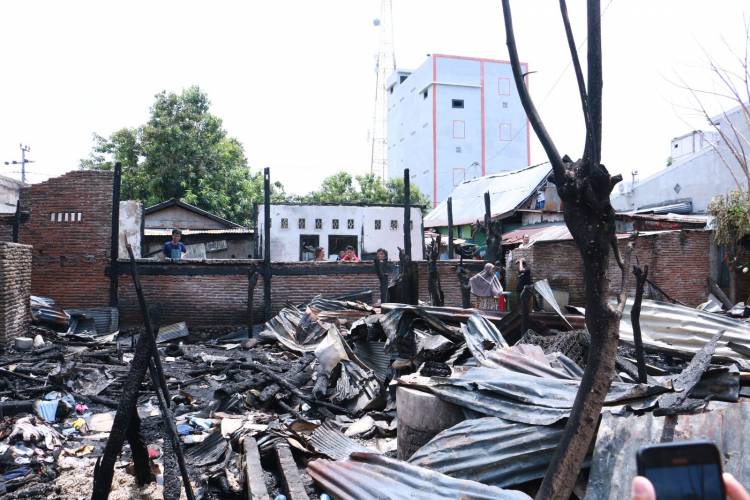Pjs Bupati Muhammad Rasyid Temui Korban Kebakaran di Tanah Kongkong