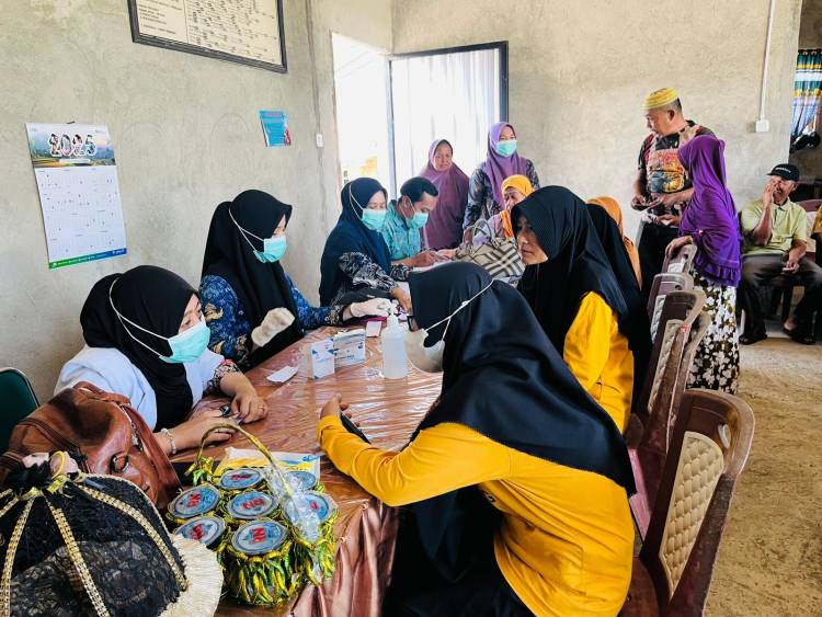 Warga Desa Sopa Antusias Ikuti Skrining Penyakit Tidak Menular