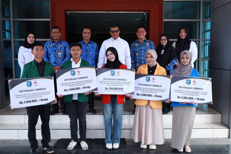 Pemkab Bulukumba Suntik Beasiswa kepada 120 Mahasiswa Berprestasi