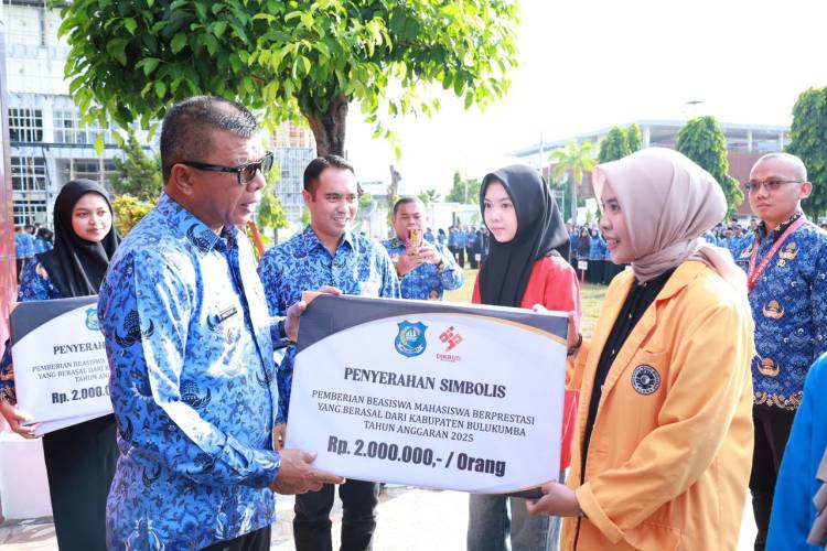 Pemkab Bulukumba Suntik Beasiswa kepada 120 Mahasiswa Berprestasi