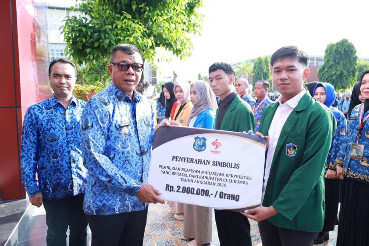 Pemkab Bulukumba Suntik Beasiswa kepada 120 Mahasiswa Berprestasi