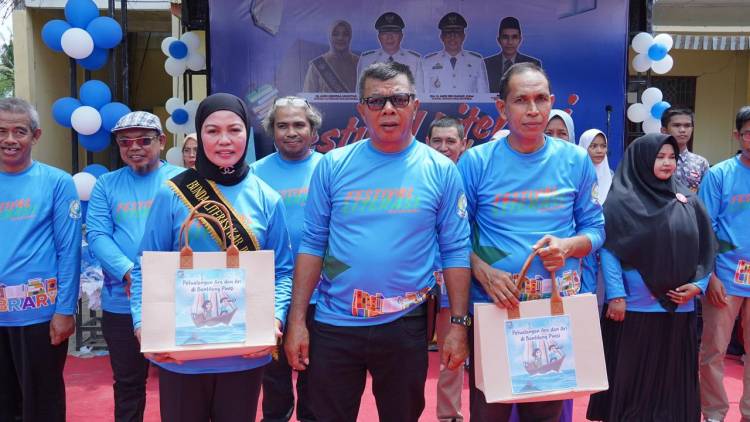 Buka Festival Literasi, Bupati Andi Utta Bicara Tantangan Perpustakaan di Era Digital