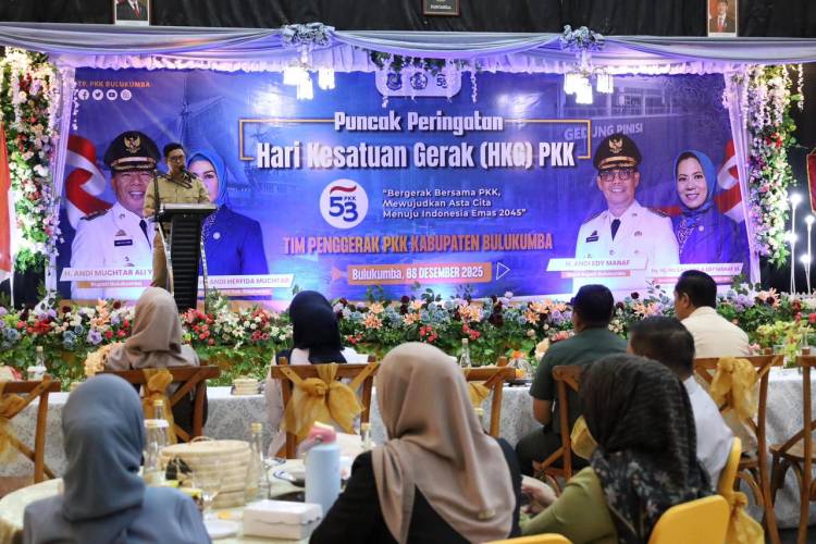 Inspiratif! PKK Bulukumba Tampilkan Drama Mini Pencegahan Perkawinan Anak di Puncak HKG 