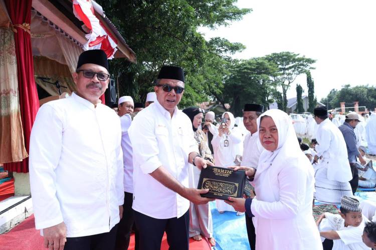 Bupati Andi Utta, Launching Khatmil Quran Per Pekan di Bontomacinna